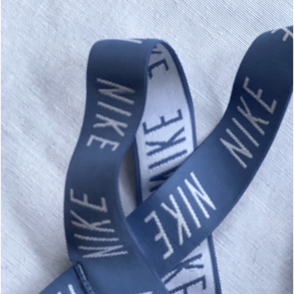 Trendy Nike Dri-Fit Sports Bra - Yoga & Running, Size Small, Orange & Blue - Picture 5 of 9